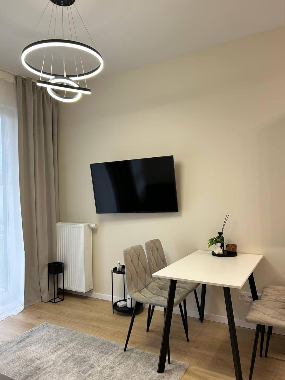 Warsaw Airport Apartment Екстер'єр фото