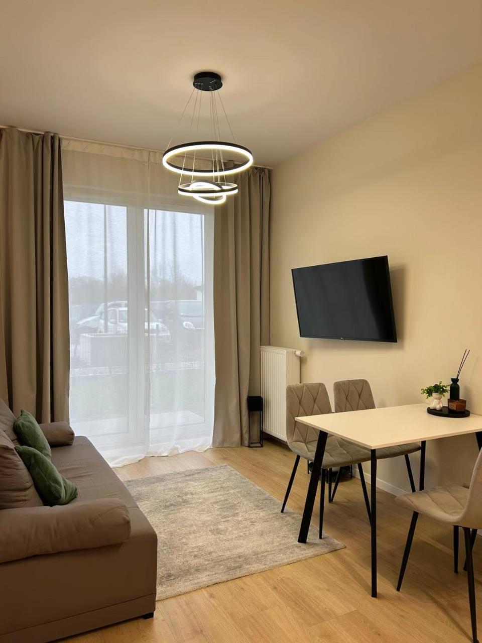Warsaw Airport Apartment Екстер'єр фото